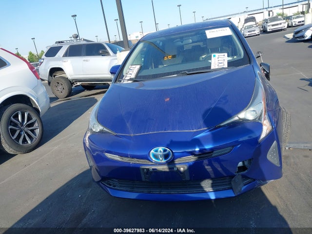 Toyota Prius Two 2016 JTDKBRFU2G3524177 Image 13