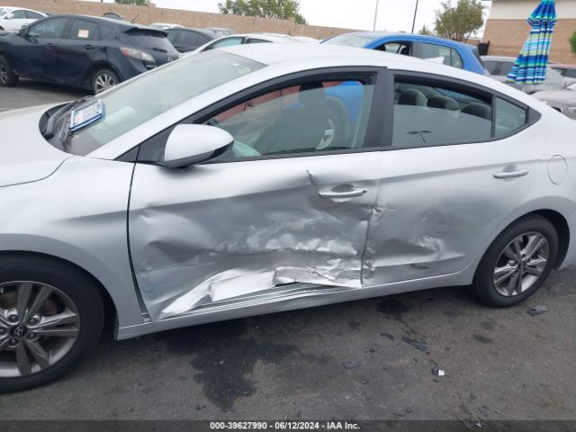 5NPD84LF7HH153250 Hyundai ELANTRA SE