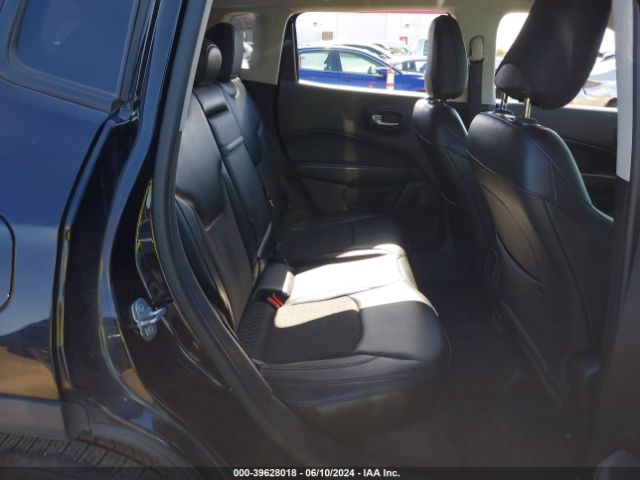 3C4NJCBB7JT186806 Jeep Compass Latitude Fwd