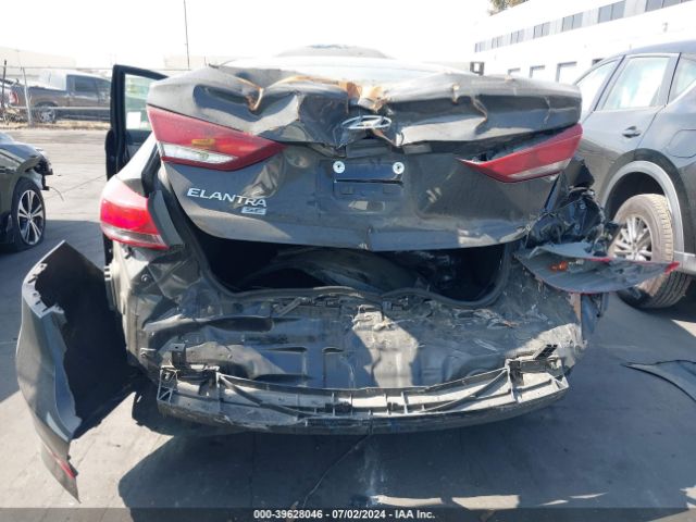 5NPD74LF9JH220813 Hyundai ELANTRA SE