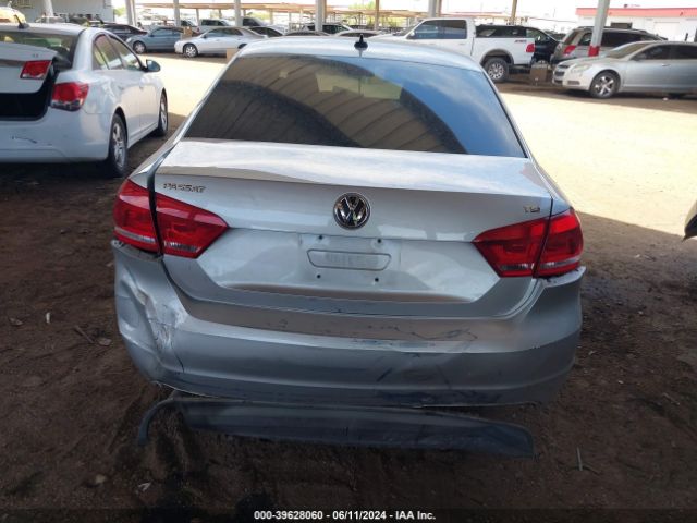 1VWAT7A37FC019212 Volkswagen Passat 1.8t Wolfsburg Edition