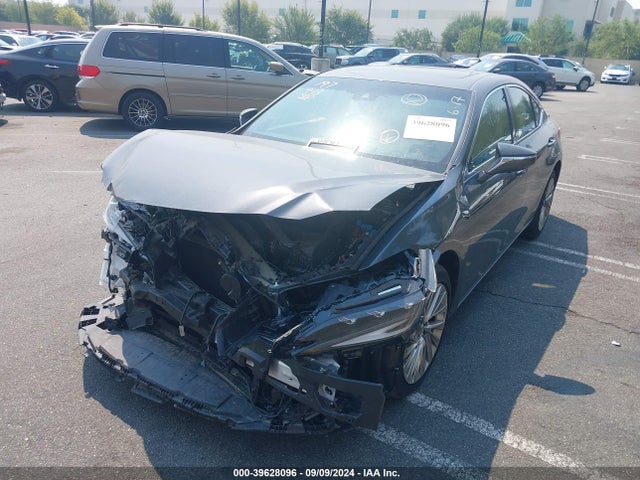 58AEA1C10PU032998 Lexus Es 300h Luxury