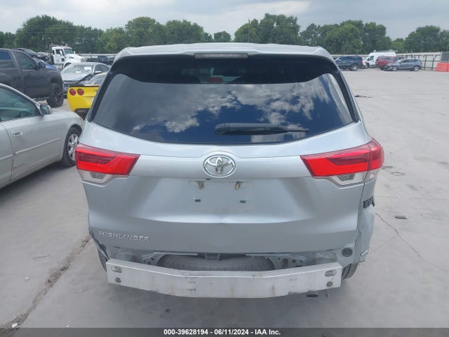 Toyota Highlander Le 2017 5TDZARFH0HS032736 Image 16