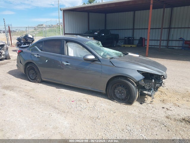 2019 1N4BL4BV5KC243617 main image