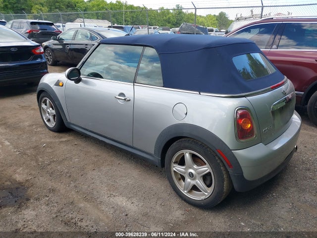 2010 MINI COOPER WMWMR3C57ATU97738 Photo 2
