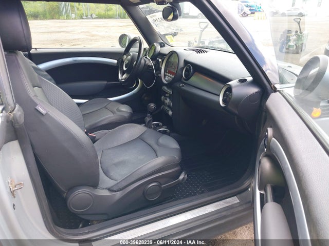 2010 MINI COOPER WMWMR3C57ATU97738 Photo 4