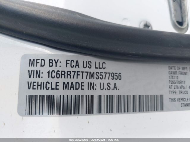 1C6RR7FT7MS577956 RAM 1500 Classic Tradesman Quad Cab 4x4 6'4 Box