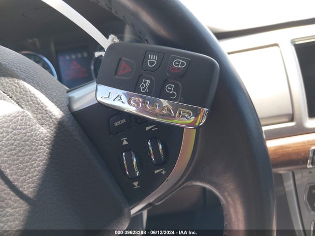 2014 JAGUAR XF SAJWJ0EF4E8U17331 Photo 10
