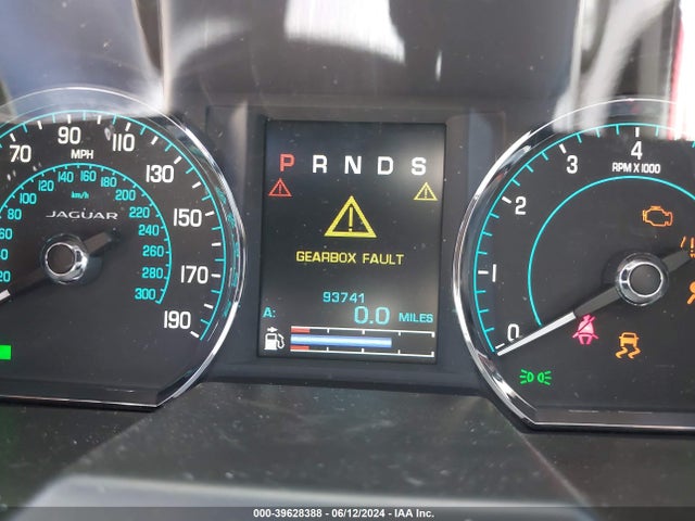 2014 JAGUAR XF SAJWJ0EF4E8U17331 Photo 6