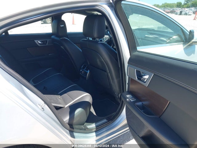 2014 JAGUAR XF SAJWJ0EF4E8U17331 Photo 7