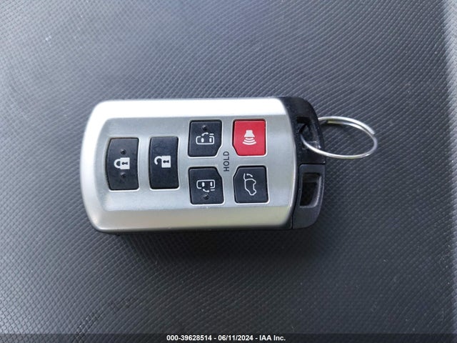 Toyota Sienna Xle 8 Passenger 2015 5TDYK3DC5FS542185 Image 11