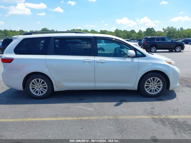 Toyota Sienna Xle 8 Passenger 2015 5TDYK3DC5FS542185 Image 13