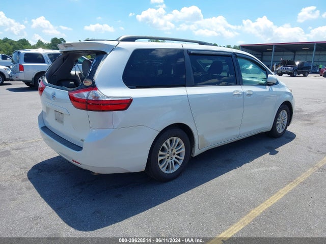 Toyota Sienna Xle 8 Passenger 2015 5TDYK3DC5FS542185 Image 4
