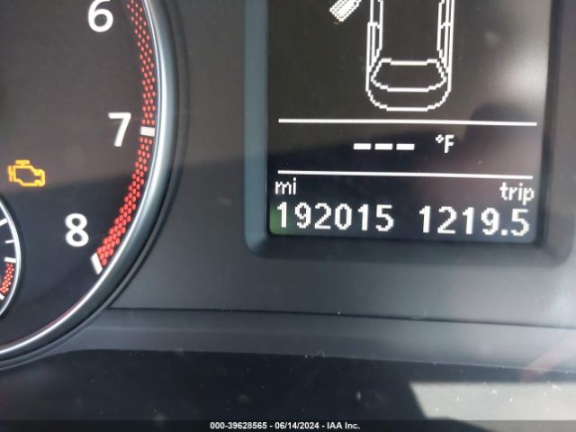 1VWBT7A33EC057684 Volkswagen Passat 1.8t Se