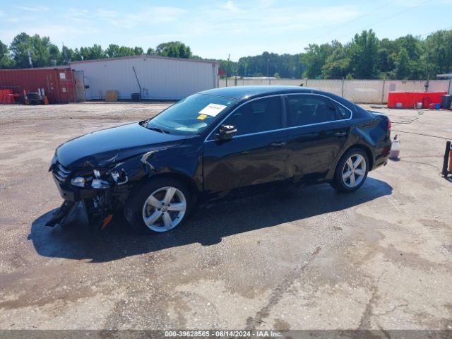 1VWBT7A33EC057684 Volkswagen Passat 1.8t Se