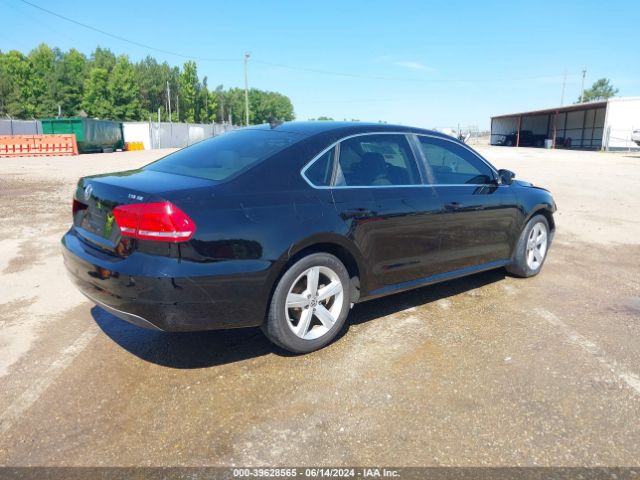 1VWBT7A33EC057684 Volkswagen Passat 1.8t Se