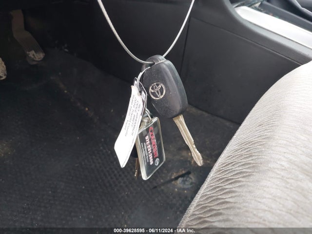Toyota COROLLA LE 2016 5YFBURHE2GP535817 Image 11