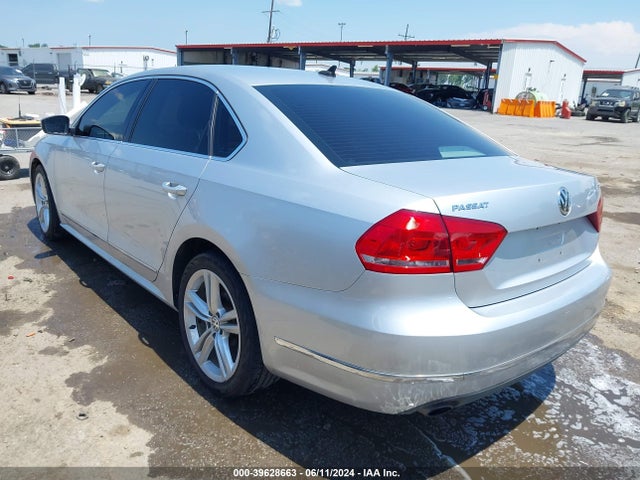 1VWBS7A32FC009274 Volkswagen Passat 1.8t Se