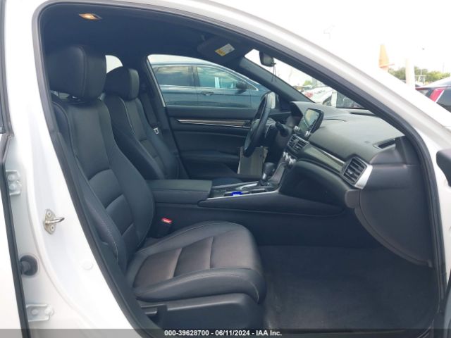 1HGCV1F38KA051685 Honda Accord Sport