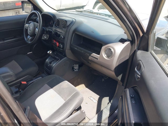 1C4NJPBA4FD110312 Jeep Patriot Altitude Edition