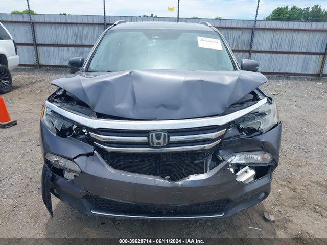 Honda Pilot Touring 2016 5FNYF5H90GB045520 Image 12