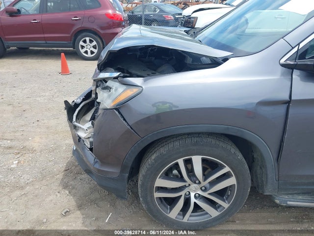 Honda Pilot Touring 2016 5FNYF5H90GB045520 Image 17