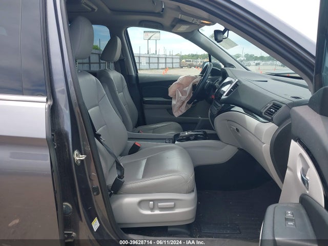 Honda Pilot Touring 2016 5FNYF5H90GB045520 Image 5