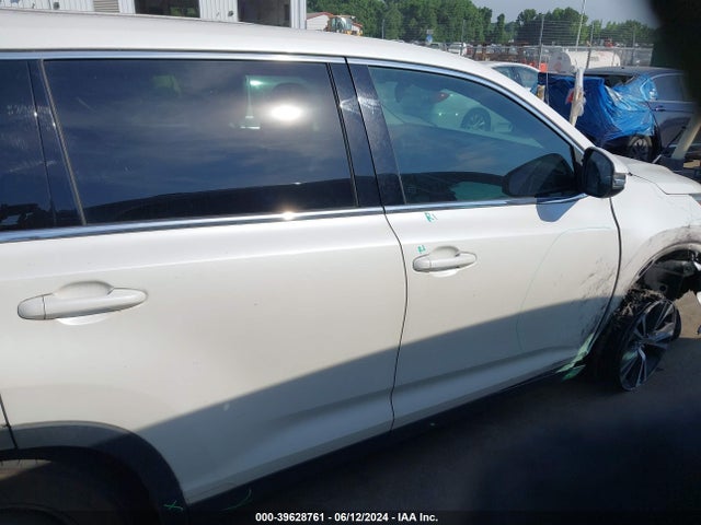 Toyota Highlander Le Plus 2019 5TDZZRFHXKS347558 Image 13
