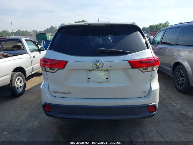 Toyota Highlander Le Plus 2019 5TDZZRFHXKS347558 Image 16