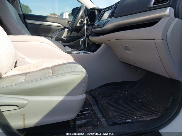 Toyota Highlander Le Plus 2019 5TDZZRFHXKS347558 Image 5