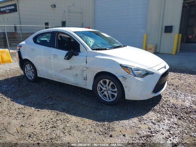 Toyota YARIS IA 2018 3MYDLBYV7JY330084 головне зображення