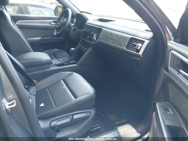 1V2WC2CA7NC210682 Volkswagen Atlas Cross Sport 2.0t Se W/technology