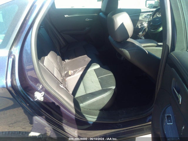 Chevrolet IMPALA 1LT 2018 2G1105S36J9159873 Image 8