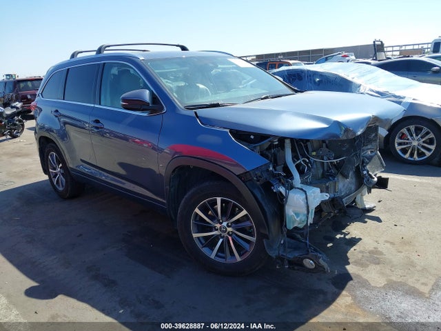 Toyota Highlander Xle 2018 5TDJZRFH8JS496191 главное изображение