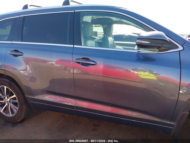 Toyota Highlander Xle 2018 5TDJZRFH8JS496191 Image 13
