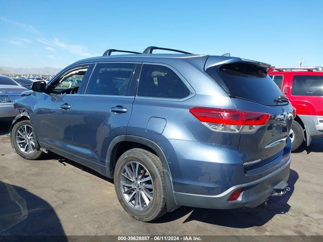 Toyota Highlander Xle 2018 5TDJZRFH8JS496191 Image 3