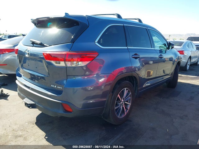 Toyota Highlander Xle 2018 5TDJZRFH8JS496191 Image 4