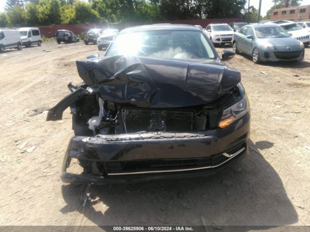 1VWAA7A35JC008997 Volkswagen Passat 2.0t R-line/2.0t S