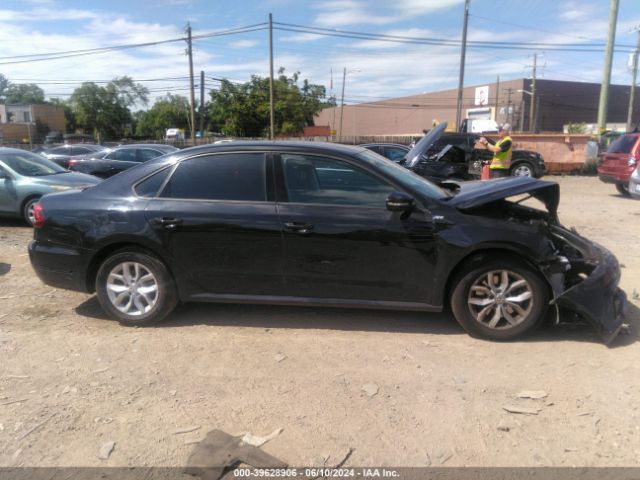 1VWAA7A35JC008997 Volkswagen Passat 2.0t R-line/2.0t S