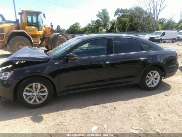 1VWAA7A35JC008997 Volkswagen Passat 2.0t R-line/2.0t S