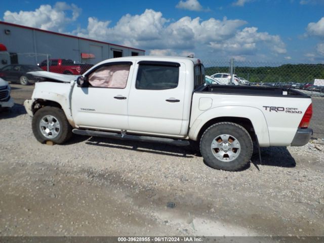 5TFLU4EN1FX148039 Toyota Tacoma Base V6