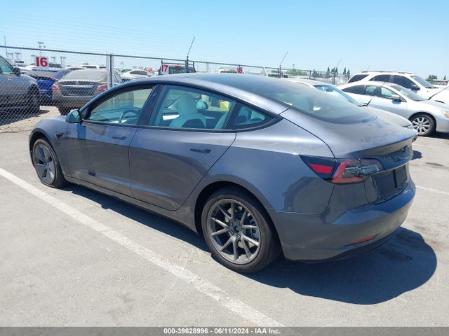 Tesla Model 3 Rear-wheel Drive 2023 5YJ3E1EA1PF483497 Image 3