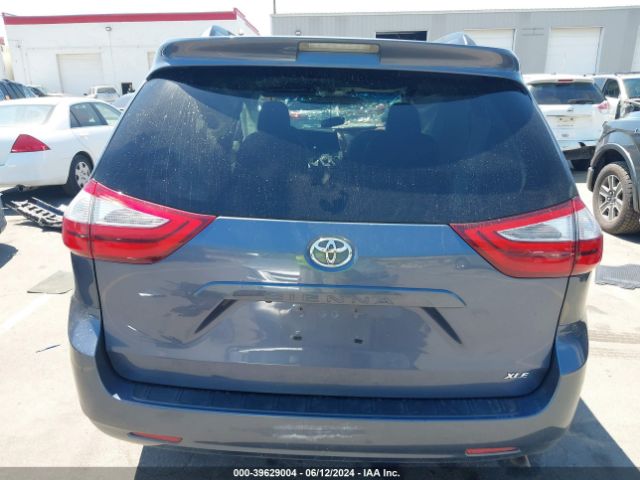 5TDYK3DC2FS620762 Toyota Sienna Xle 8 Passenger