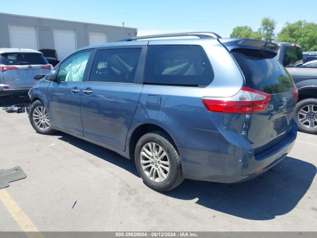 5TDYK3DC2FS620762 Toyota Sienna Xle 8 Passenger
