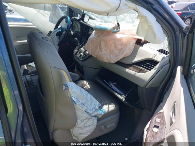5TDYK3DC2FS620762 Toyota Sienna Xle 8 Passenger
