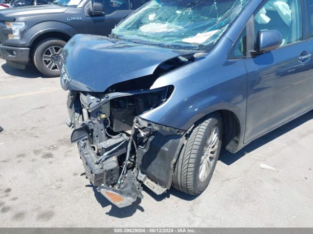 5TDYK3DC2FS620762 Toyota Sienna Xle 8 Passenger