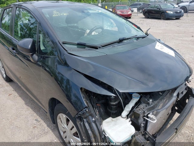 Honda FIT LX 2015 3HGGK5H56FM737054 Image 13