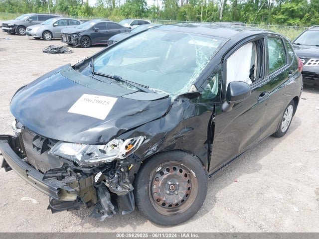 Honda FIT LX 2015 3HGGK5H56FM737054 Image 2