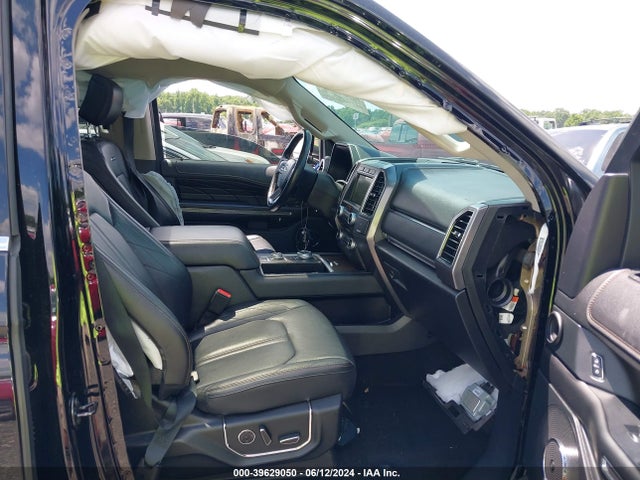 Ford Expedition Platinum 2018 1FMJU1MT2JEA01332 Image 5