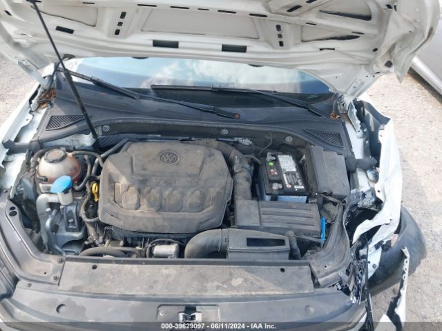 1VWBA7A36JC045965 Volkswagen Passat 2.0t Se